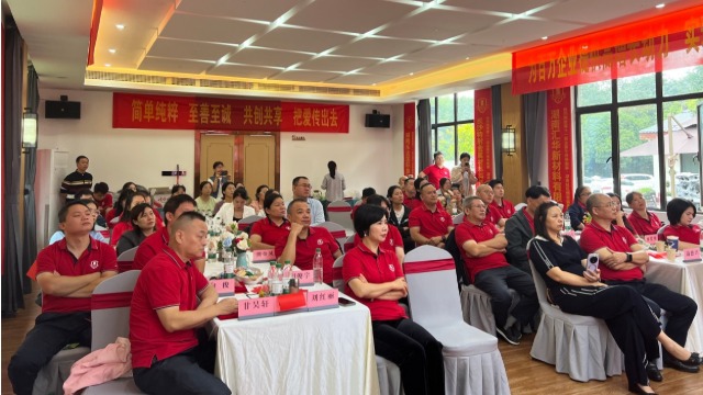 征文|亲诚送水十人团队出征“牛商争霸”，AI赋能吹响全域增长号角