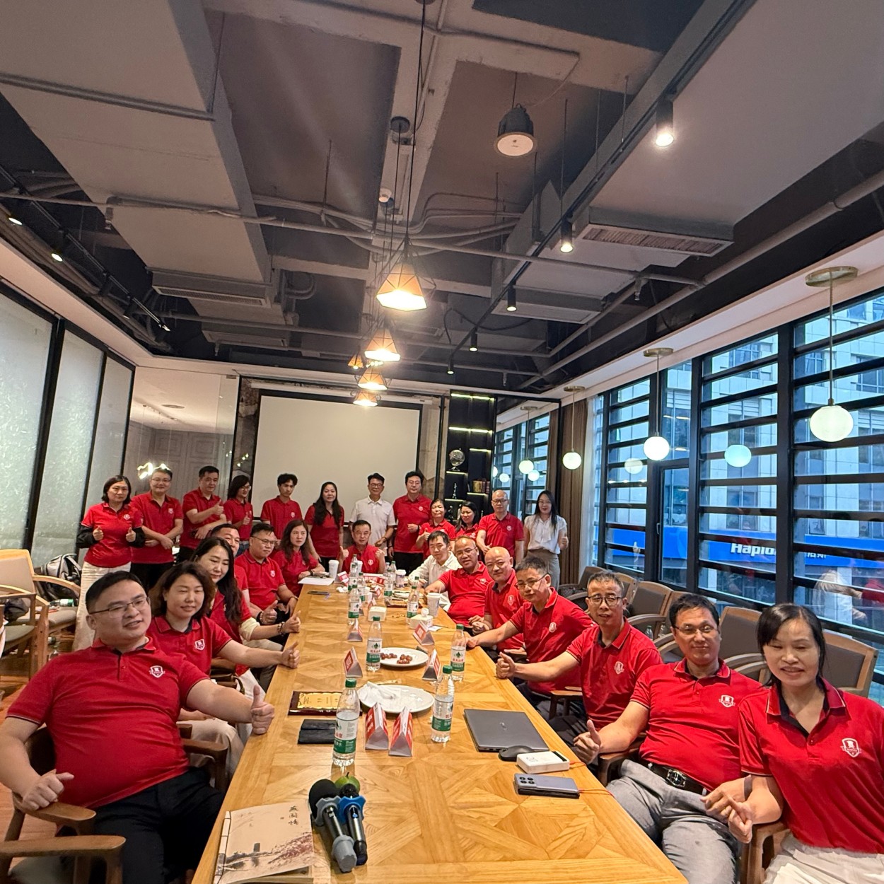 深圳牛商汇常委会议合影