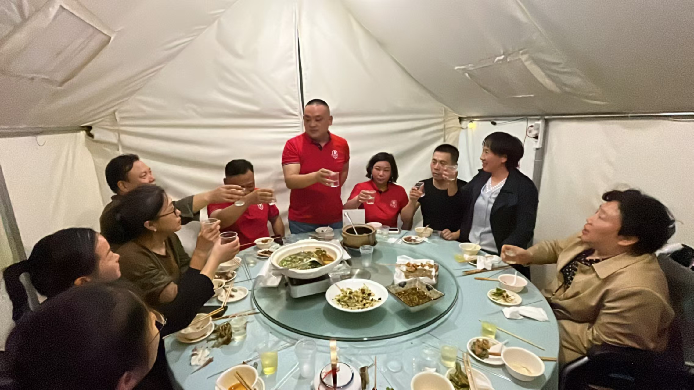湖北牛商汇共进晚餐