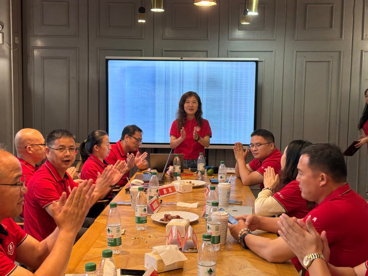 深圳牛商汇徐悦恬会长致辞